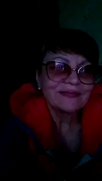 SophieBurns online show from April 15, 4:29 pm