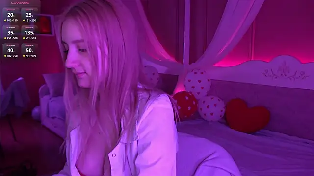 LillLane online show from February 21, 1:12 pm