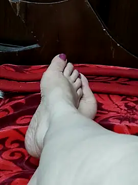 Warda Egy online show from April 12, 9:12 am