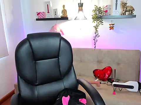 naomy stanley online show from April 5, 7:57 pm