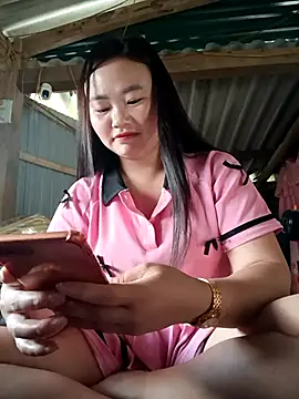 lisn-cute online show from April 11, 10:08 am