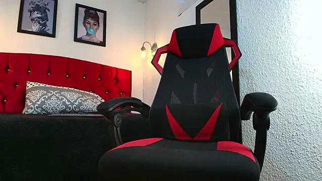 AiraMoreau online show from March 19, 7:51 pm