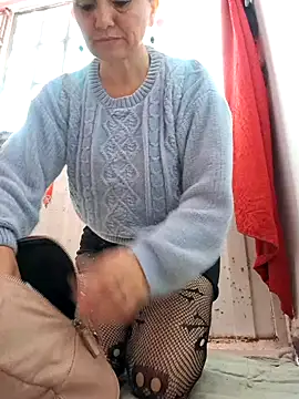 Alexamontiel  online show from April 10, 5:19 pm