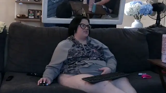 FreaksOffALeash3261 online show from February 16, 5:40 am