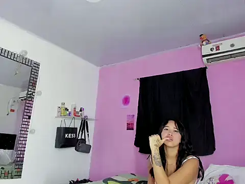 Lesly snyder1 online show from February 24, 1:32 pm