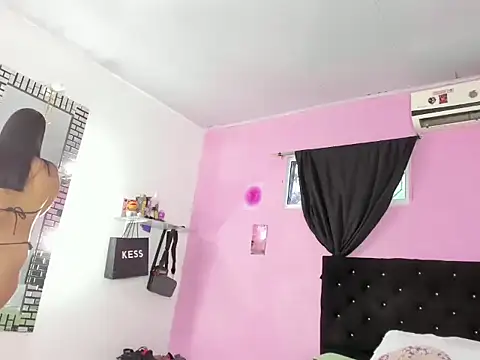 Lesly snyder1 online show from February 14, 9:39 pm