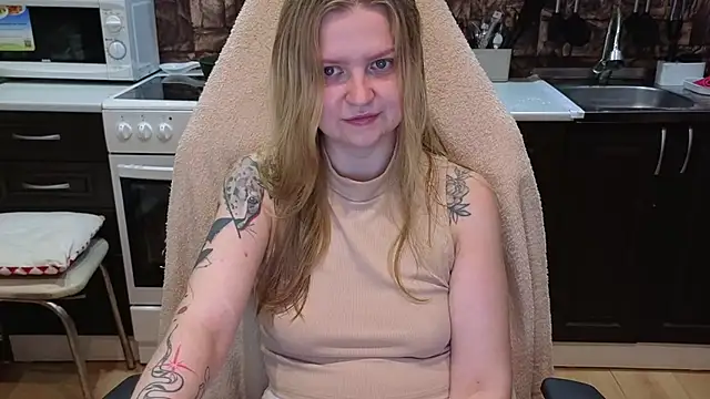 AnitaXVine online show from July 29, 6:08 pm