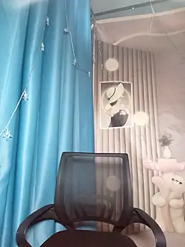 Girl-crazy1 online show from April 9, 6:19 am