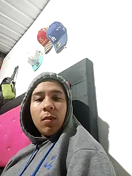 Mia axelll online show from February 18, 9:30 am