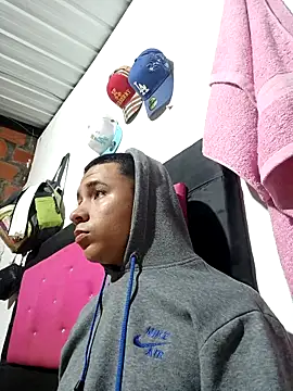 Mia axelll online show from February 17, 9:19 am