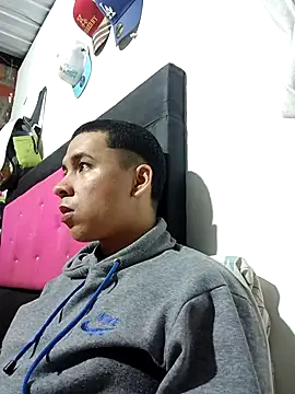 Mia axelll online show from February 19, 9:31 am