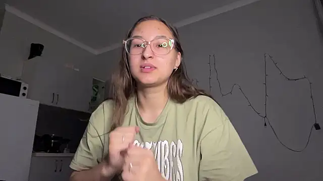 YettaUrive online show from February 26, 2:38 pm