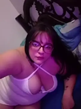 daphneev online show from May 16, 12:02 am