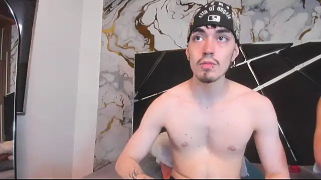 Couple In Heat online show from March 24, 7:41 pm