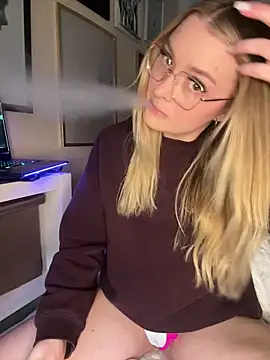 melanieTesss online show from March 30, 1:33 pm