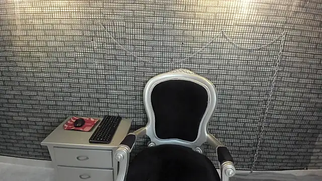 hillary bigbutt online show from April 2, 3:48 am