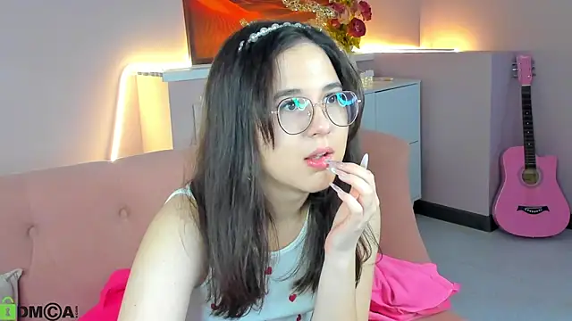 leylamirage online show from April 10, 12:55 pm