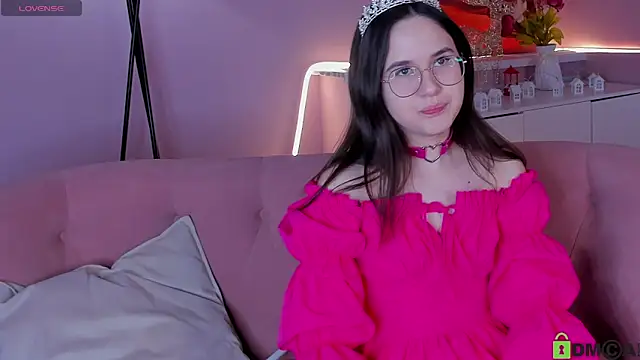 leylamirage online show from March 10, 12:31 pm