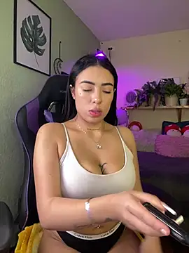 Pandorart  online show from March 7, 11:45 pm