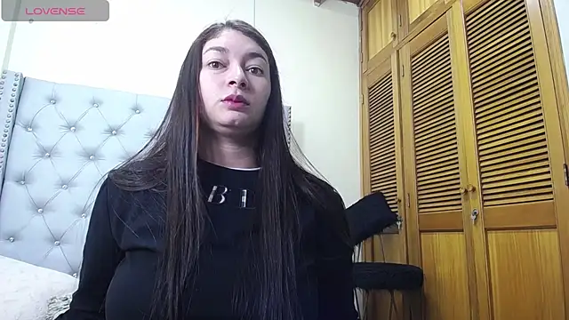 skarlett  36 online show from March 23, 1:06 pm