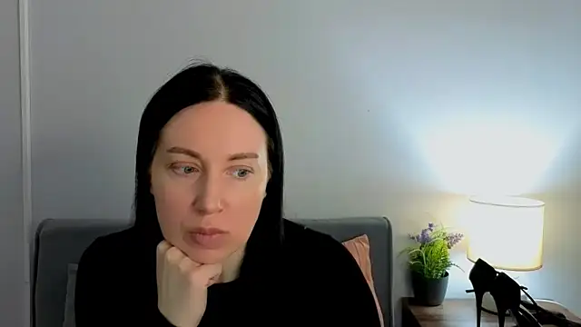 MiaFair online show from March 21, 4:12 pm