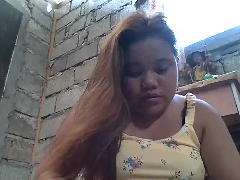 sweetlyn31 online show from June 18, 5:42 am
