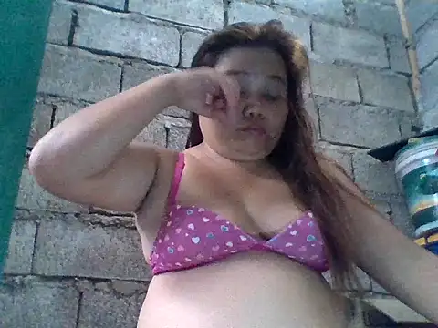 sweetlyn31 online show from June 22, 6:32 am
