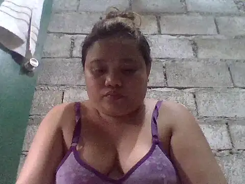 sweetlyn31 online show from July 21, 4:24 am