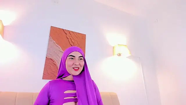 Malika Noor online show from April 16, 9:39 pm