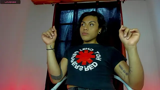 Jess Hoffman online show from March 13, 2:18 pm