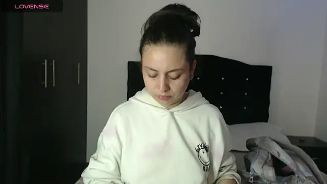 Ana  arms online show from April 9, 2:55 pm