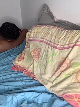 laly spank online show from April 5, 11:04 pm