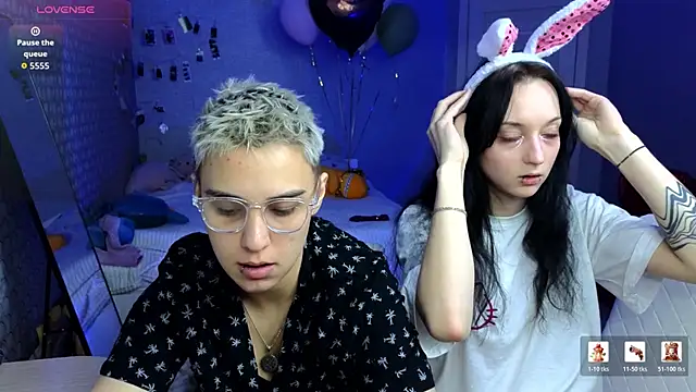 LuxuryLoverss online show from March 29, 11:31 am