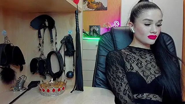 KristiTopxx online show from April 19, 7:16 pm