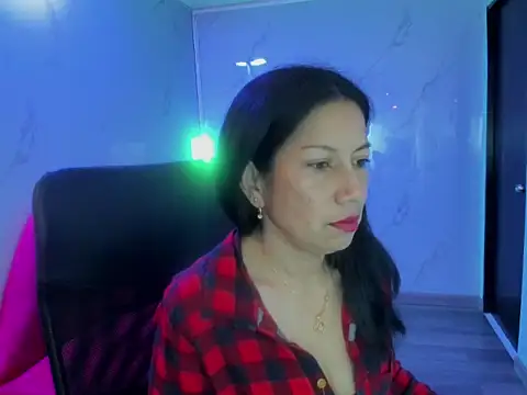 Megan Collinss1 online show from April 5, 1:37 am