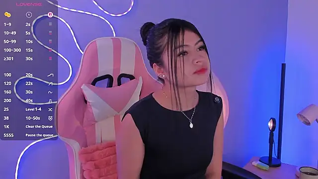 miacapone online show from March 4, 2:01 pm