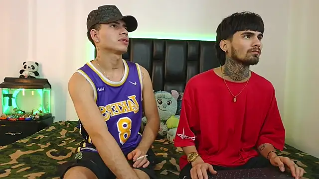 Dereek Hot online show from March 10, 3:43 am