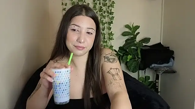 Saffy  online show from March 24, 4:45 pm