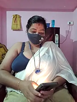 tamil lathikaaa online show from April 19, 6:10 pm