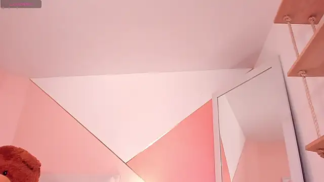 steff gil online show from March 3, 9:32 pm