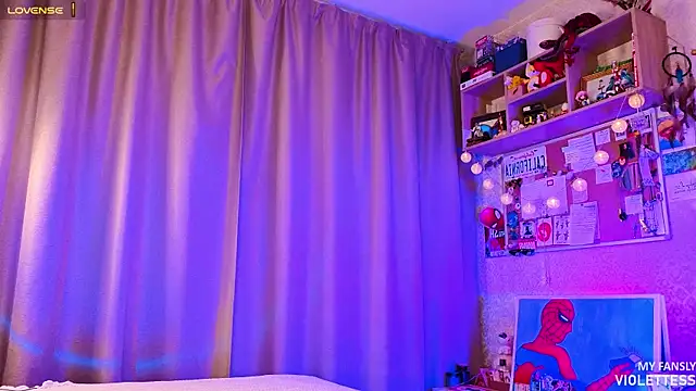 violettess online show from April 10, 4:57 pm