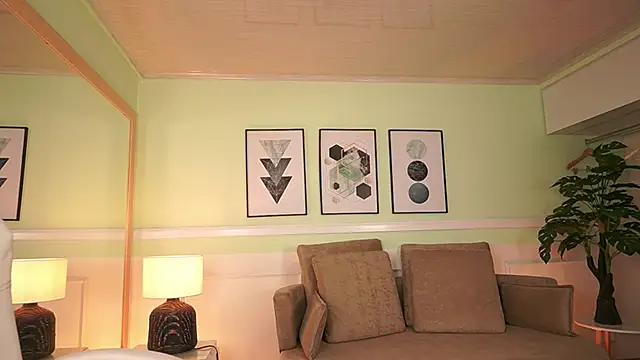 MandyCollins online show from April 7, 11:34 am