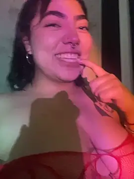 Alessia Walkeer online show from April 8, 2:19 pm