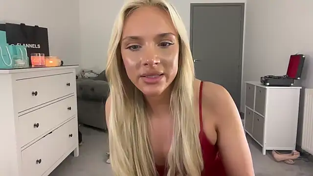 Naughtyblondex online show from March 14, 10:33 pm