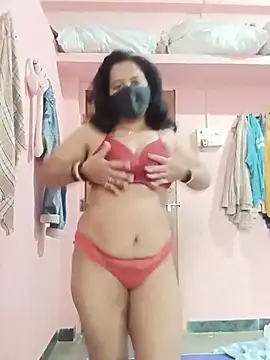 Miss-Dolly07 online show from July 18, 2:04 am