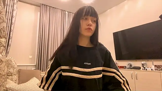 LoidaTrytten online show from March 11, 5:48 pm