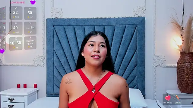 Leandra-Johnson online show from April 13, 1:34 pm