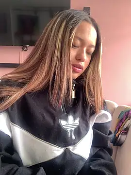 Baby Pink Love online show from March 10, 6:56 pm