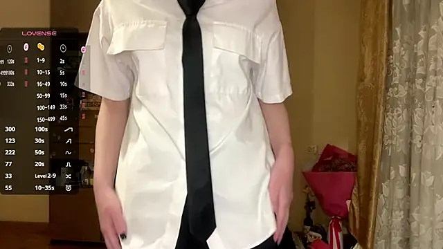 waumeoww online show from April 10, 9:21 pm