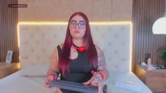 apriilfox online show from April 11, 3:56 am